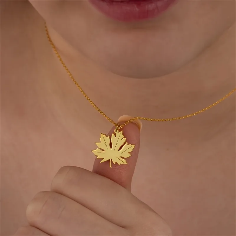 Colier Naïa Pendant feuille d'érable