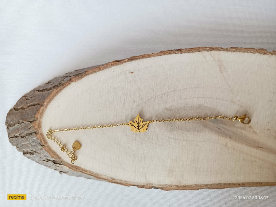 Sylva Leaf Necklace - view 1